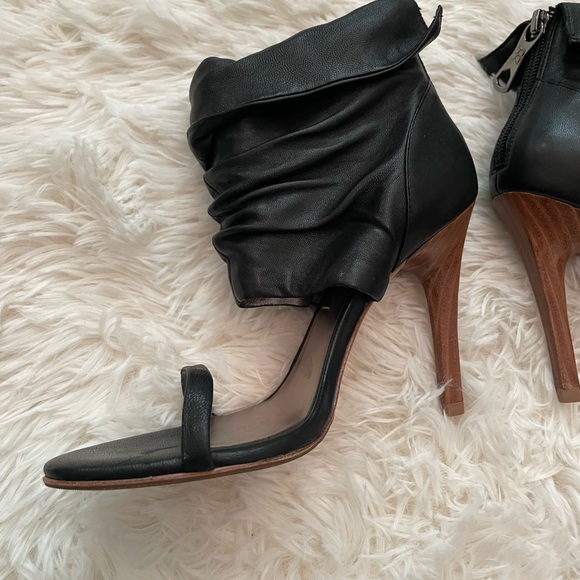 Stunning BCBGMaxAzria heeled booties - Picture 10 of 13